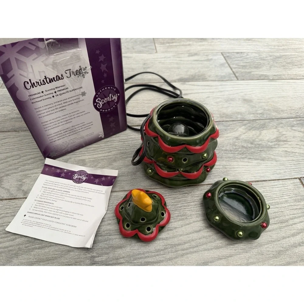 Scentsy Christmas Tree Wax Warmer Holiday Ceramic Full Size w Box Premium 23934‎